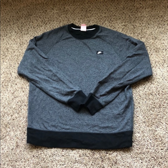 Nike sweater - Picture 1 of 1